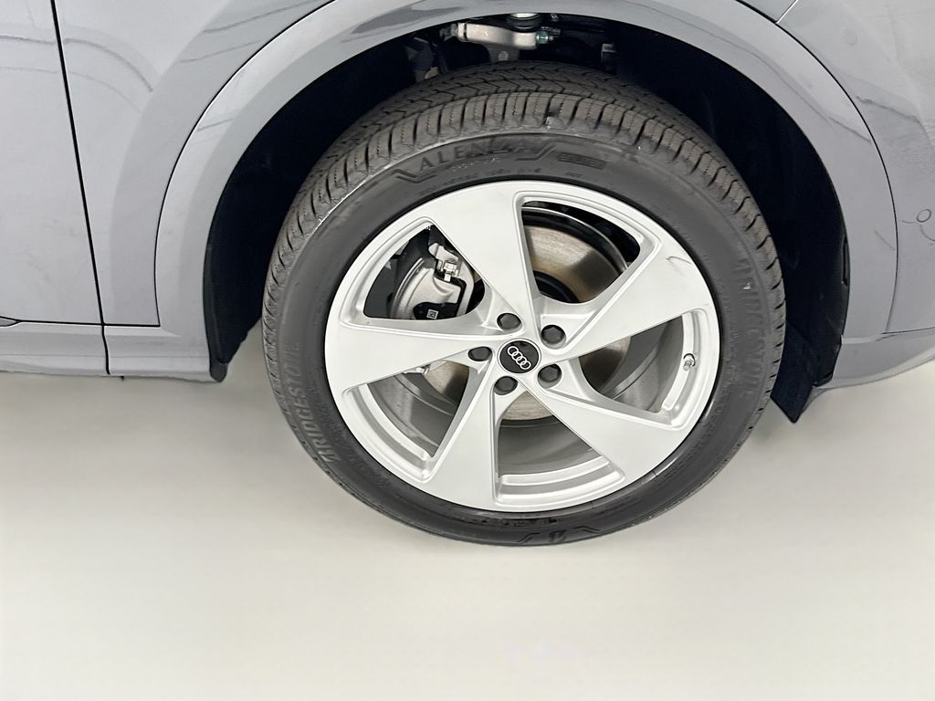 Thumbnail: 2026 Audi Q5 - 31