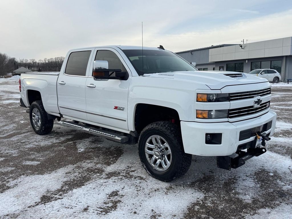 2017 Chevrolet Silverado 3500HD LTZ Crew Cab 4WD
