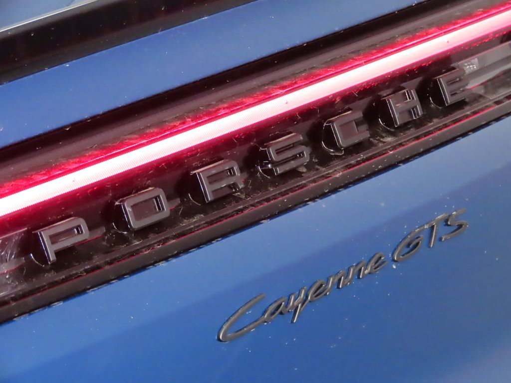 Thumbnail: 2025 Porsche  - 12