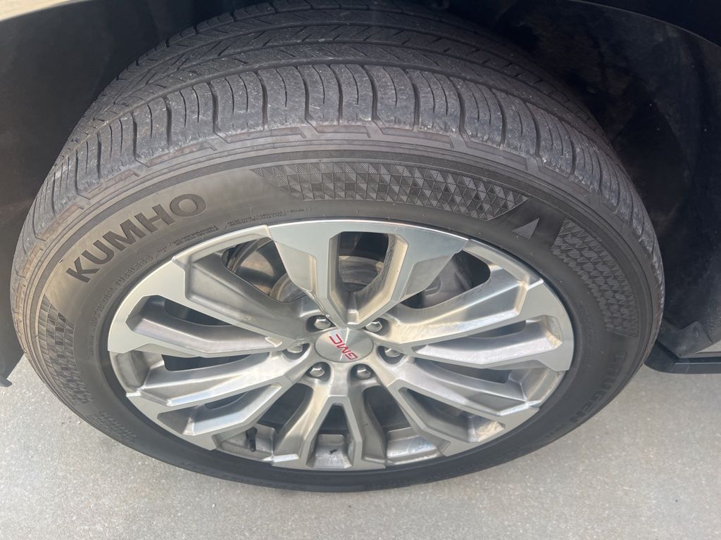 used 2023 GMC Yukon car, priced at $53,191