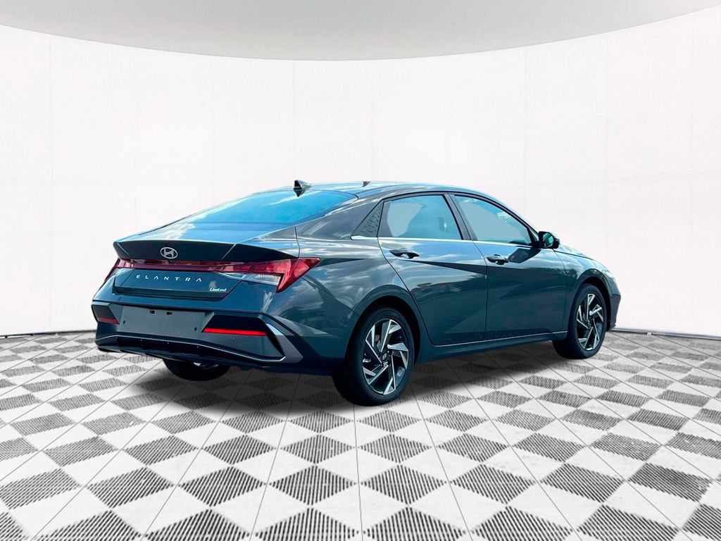 2025 Hyundai Elantra Limited 7