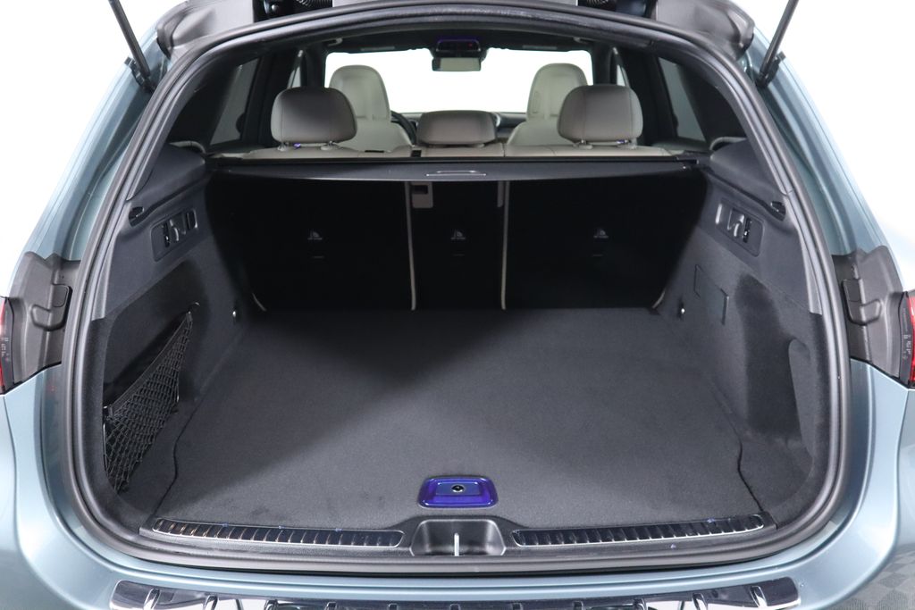 2025 Mercedes-Benz GLC 300 30
