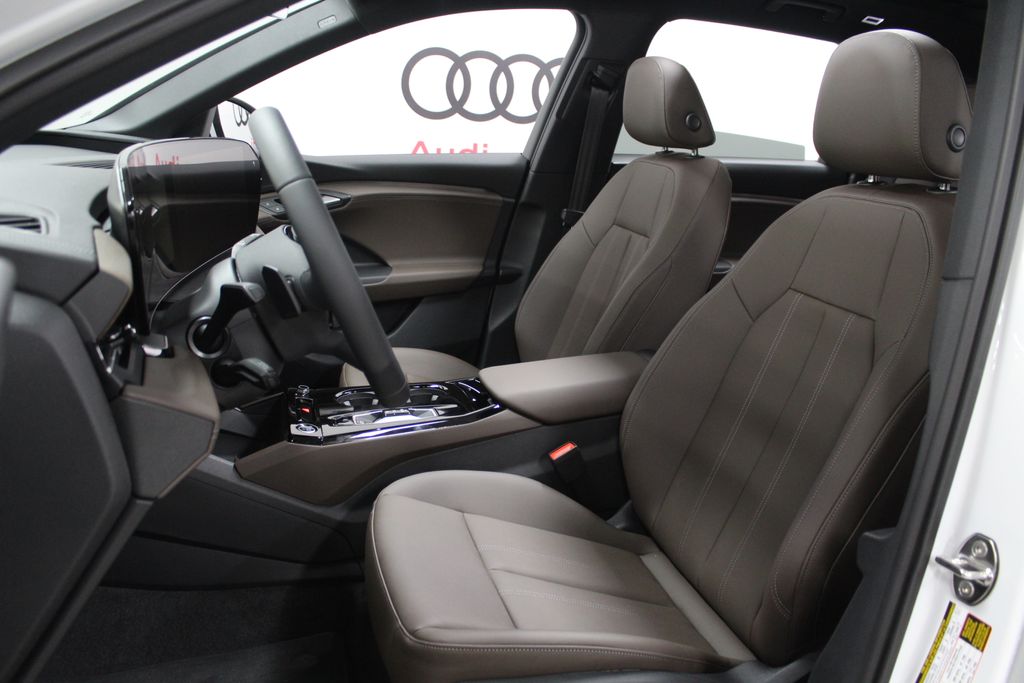 2025 Audi e-tron Premium 9