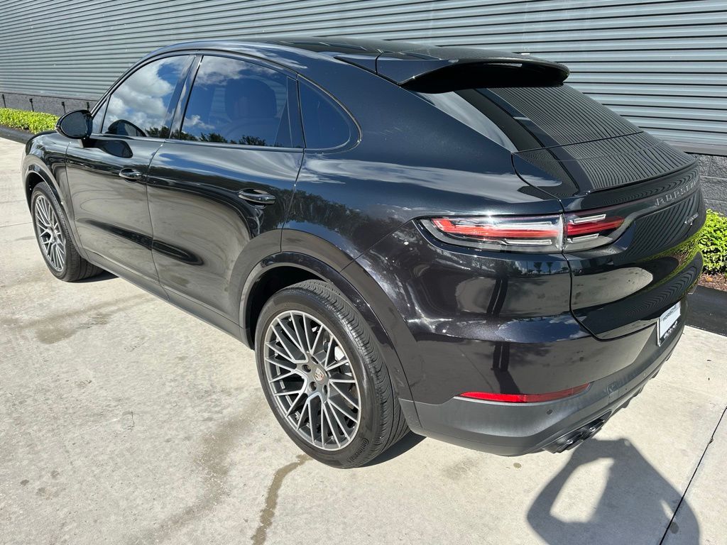 Thumbnail: 2023 Porsche  - 3