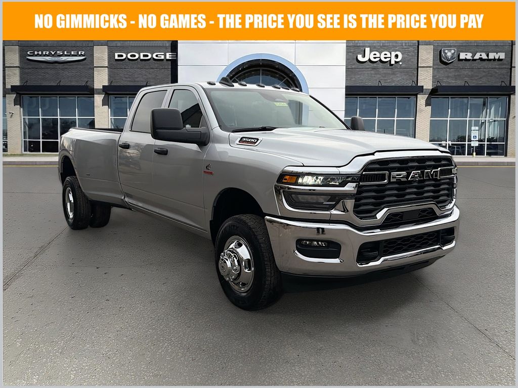 2026 RAM 3500 Tradesman Crew Cab LB DRW 4WD