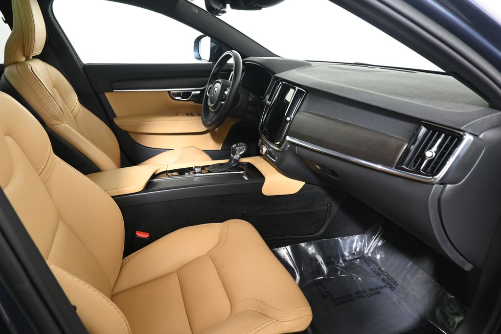 Thumbnail: 2020 Volvo S90 - 25