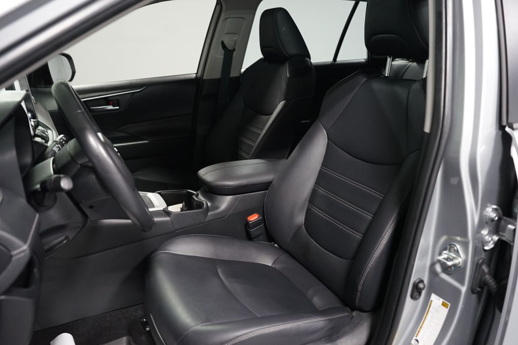 Thumbnail: 2024 Toyota RAV4 - 27