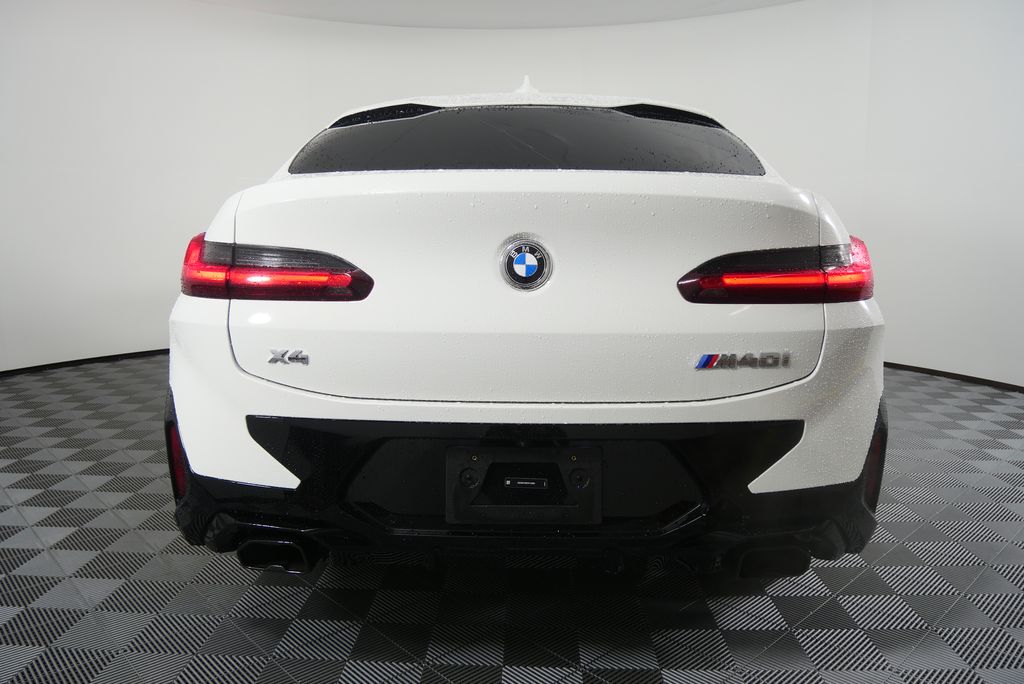 Thumbnail: 2025 BMW X4 - 4