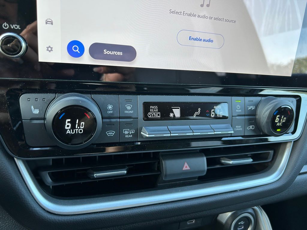 2024 Toyota Grand Highlander XLE 27