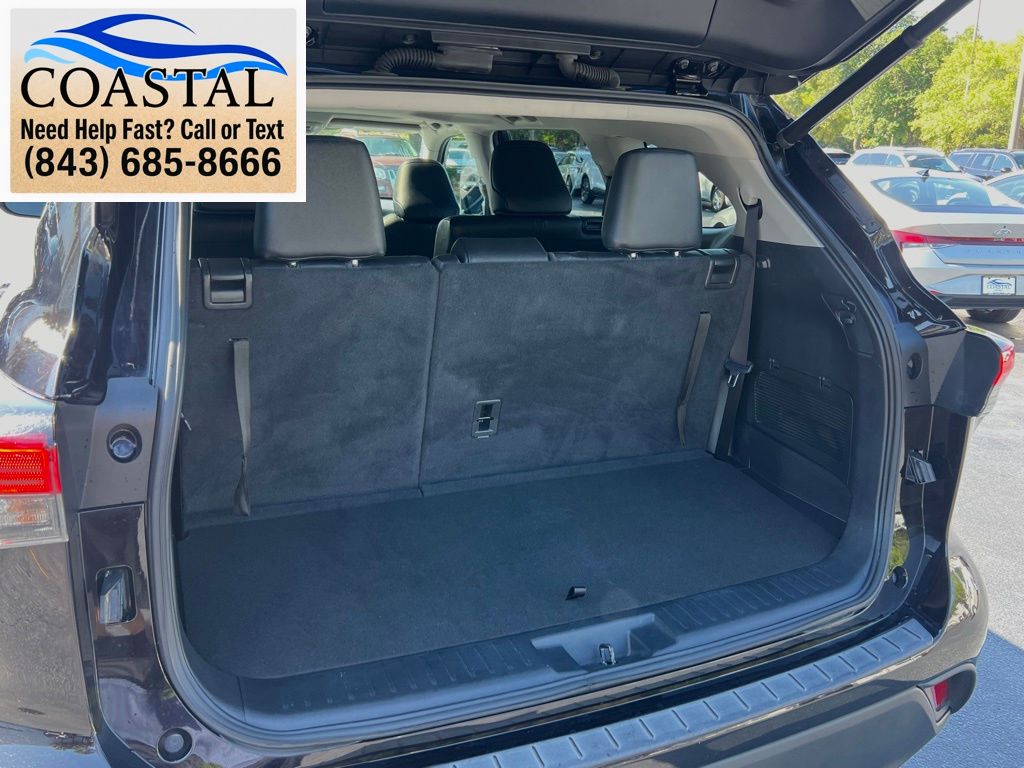 2022 Toyota Highlander XLE Brown at Davis Toyota of Orangeburg