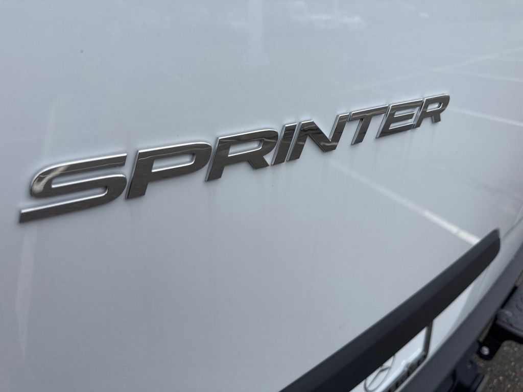 Thumbnail: 2026 Mercedes-Benz Sprinter - 9