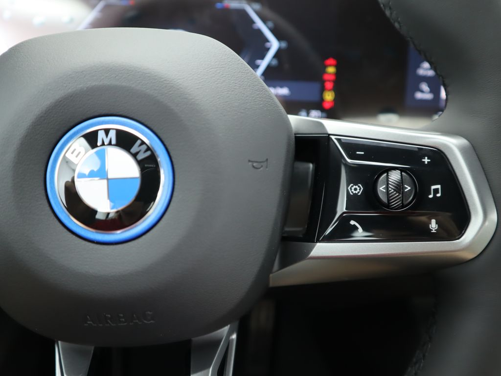 Thumbnail: 2024 BMW i5 - 12