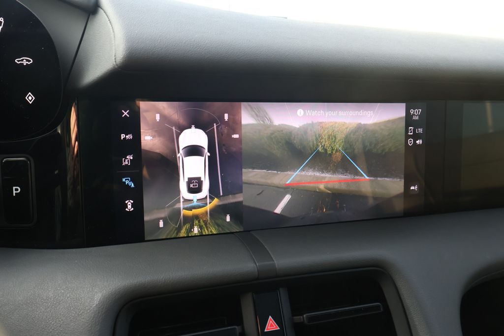 Thumbnail: 2022 Porsche Taycan - 30