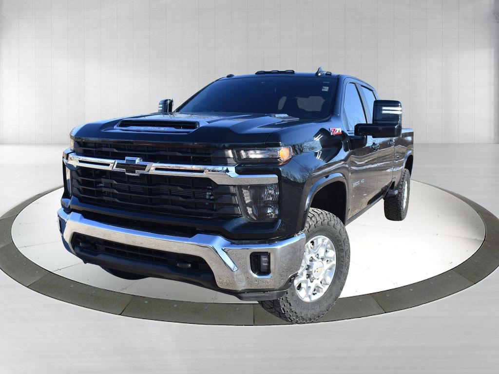 2025 Chevrolet Silverado 3500HD LT Crew Cab 4WD