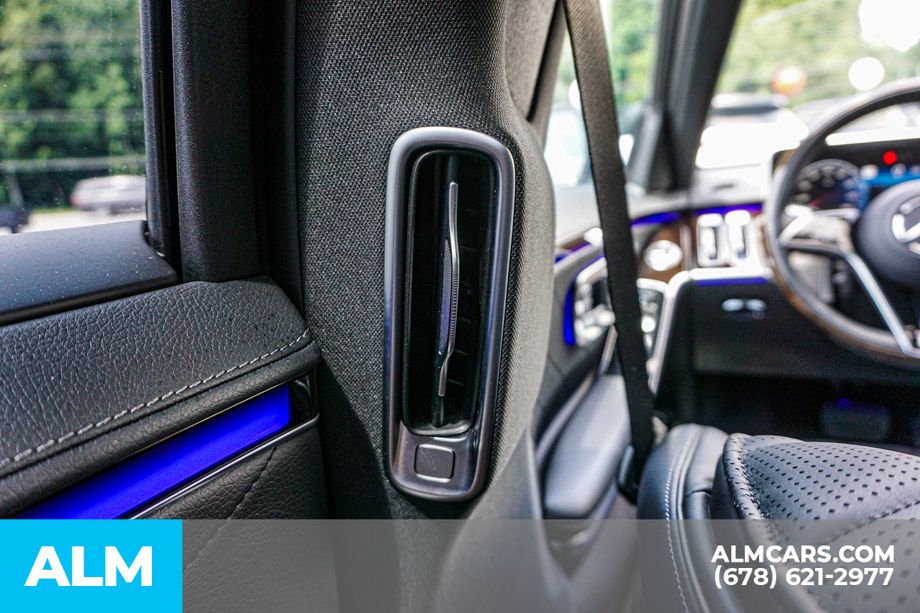 Used 2024 Black Mercedes-Benz S 580e image 32