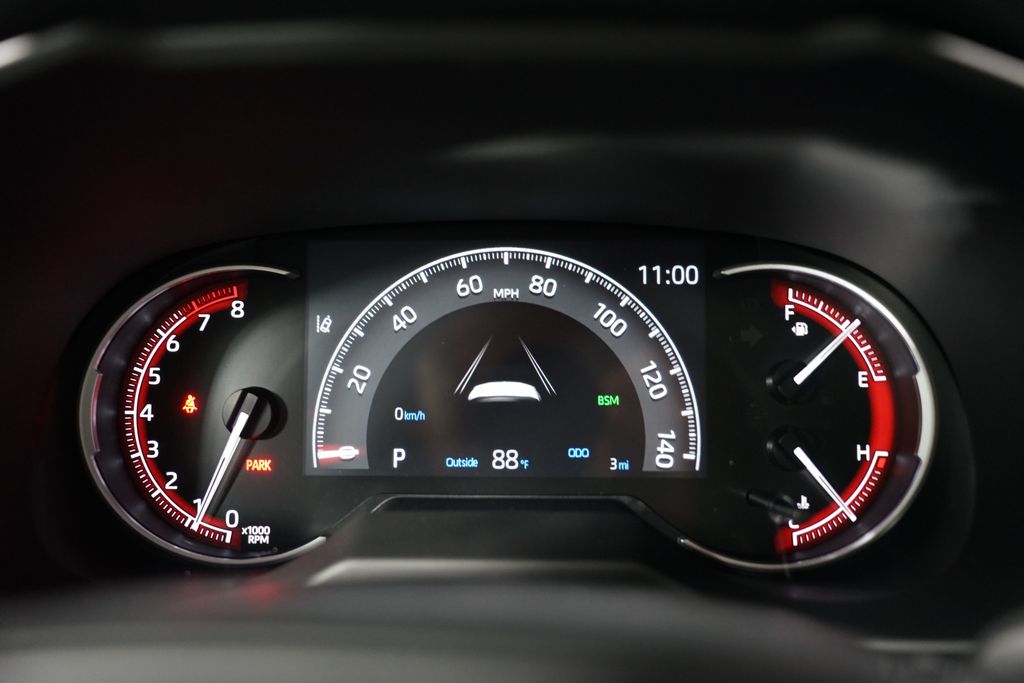 2025 Toyota RAV4 XLE 15