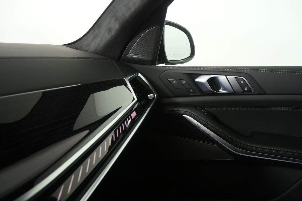 Thumbnail: 2026 BMW X5 - 25