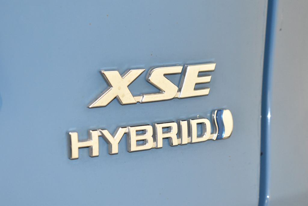 2022 Toyota RAV4 XSE 9