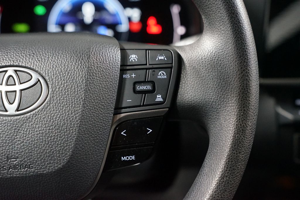 Thumbnail: 2025 Toyota Camry - 13