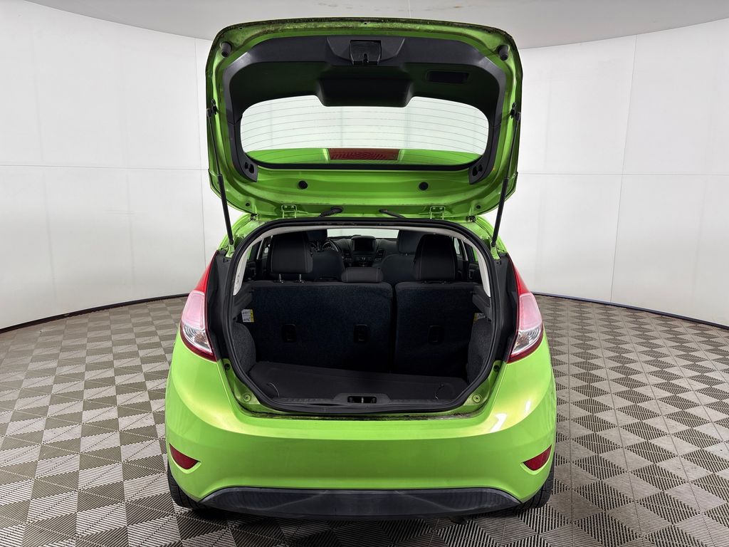 Used 2015 Green Ford SE image 25