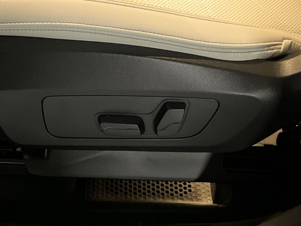 Thumbnail: 2026 BMW X1 - 12