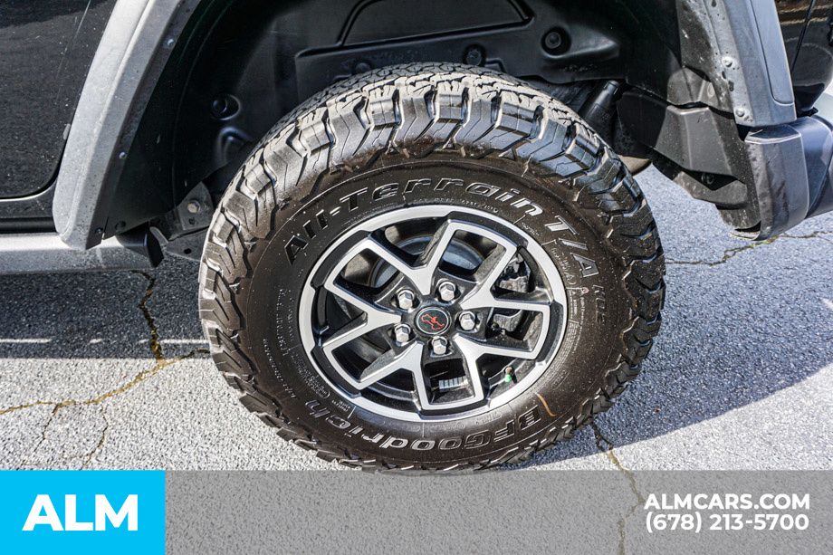Used 2025 Black Jeep Rubicon image 17