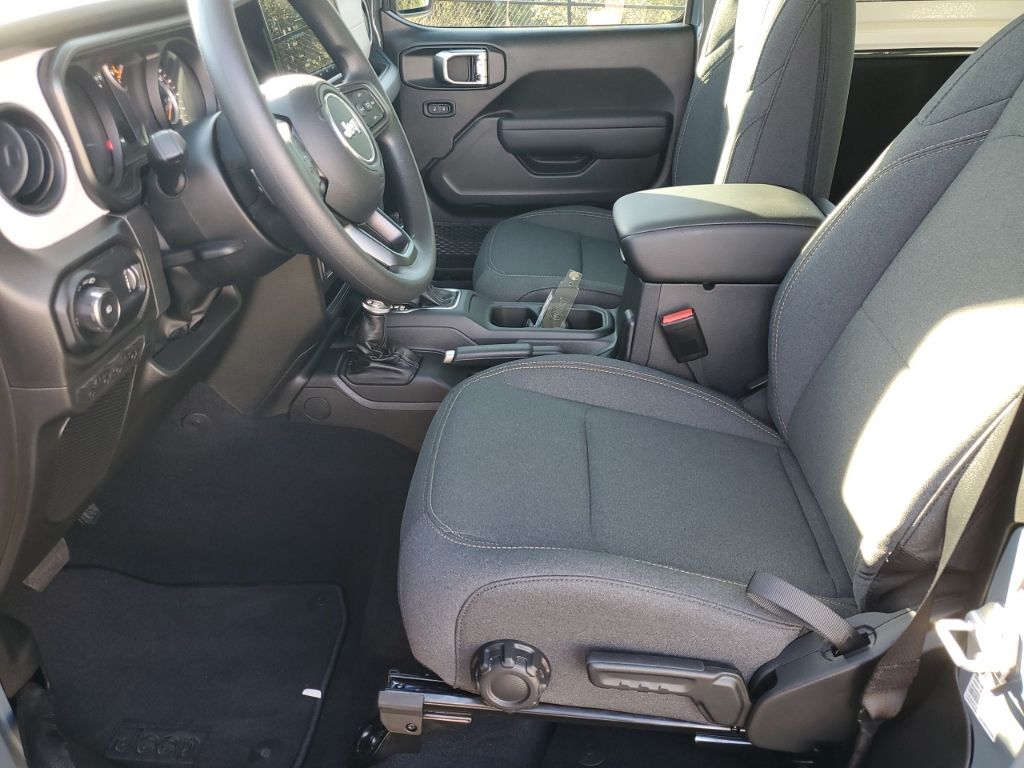 New Car 2025 Jeep Wrangler  For Sale Under $40,000 In Austin, Texas