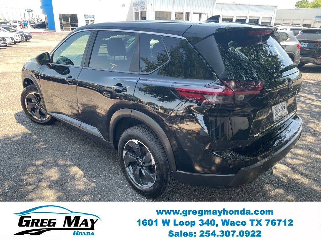 2025 Nissan Rogue SV - 5