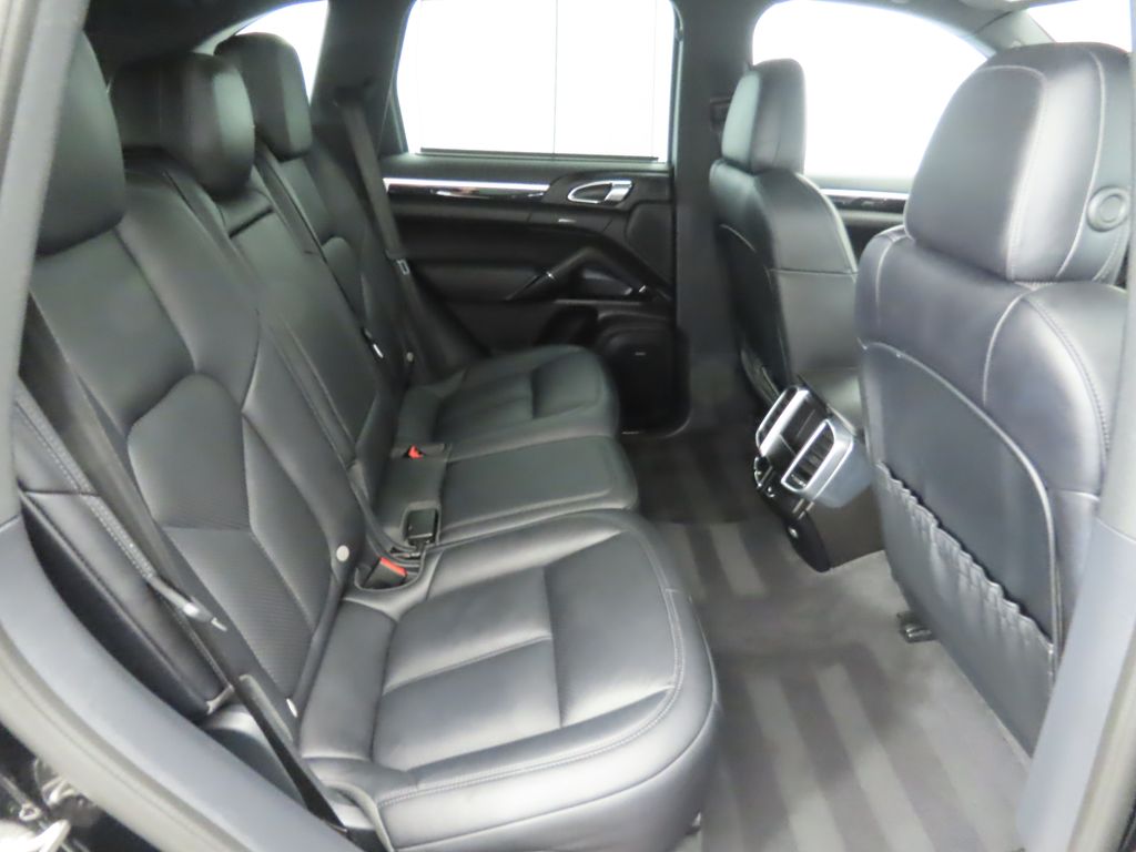 2016 Porsche Cayenne S 22