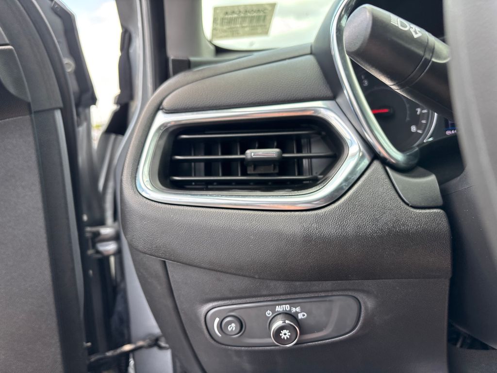 Used Car 2023 Chevrolet Equinox  Lt For Sale Under $25,000 In Austin, Texas