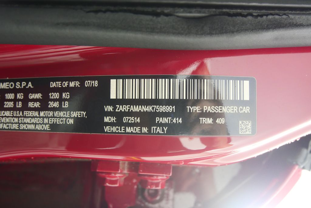 Thumbnail: 2019 Alfa Romeo Giulia - 28