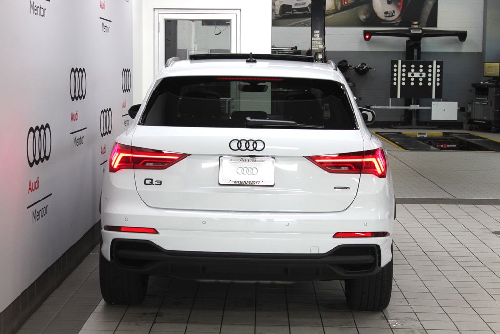 Thumbnail: 2025 Audi Q3 - 5