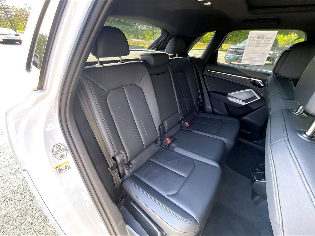 2025 Audi Q3 — photo 16