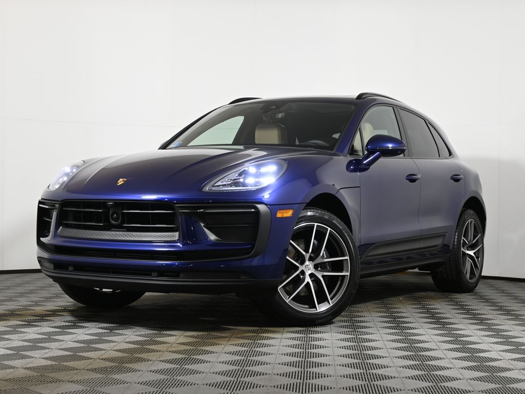 Thumbnail: 2025 Porsche Macan - 1