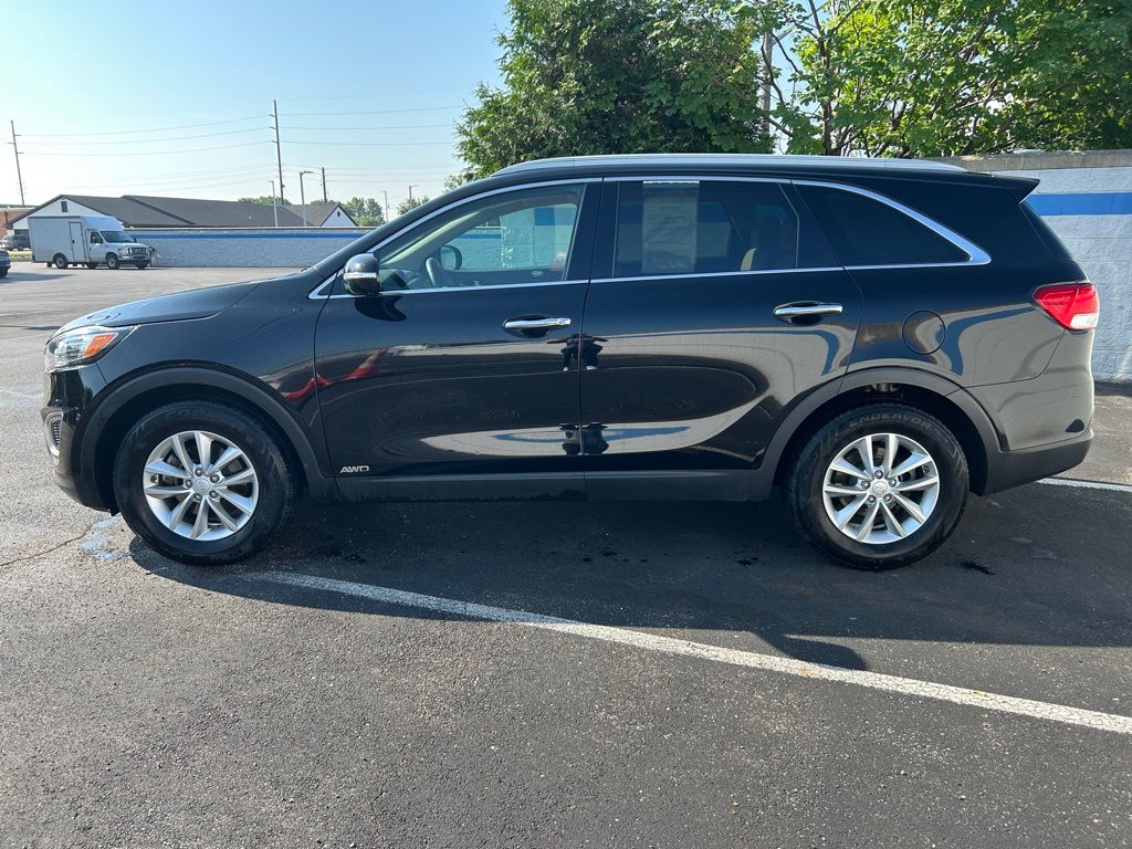 Thumbnail: 2016 Kia Sorento - 2