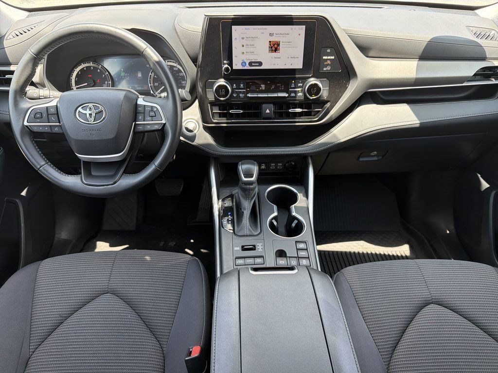 Used 2024 Toyota Highlander SUV