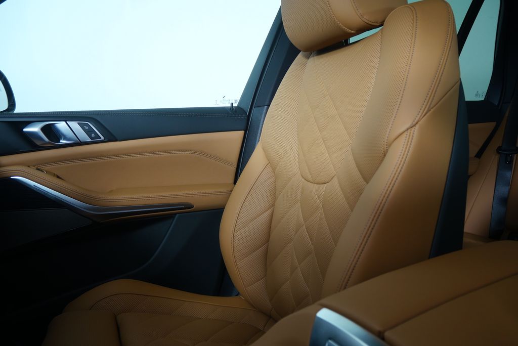 Thumbnail: 2026 BMW X5 - 21