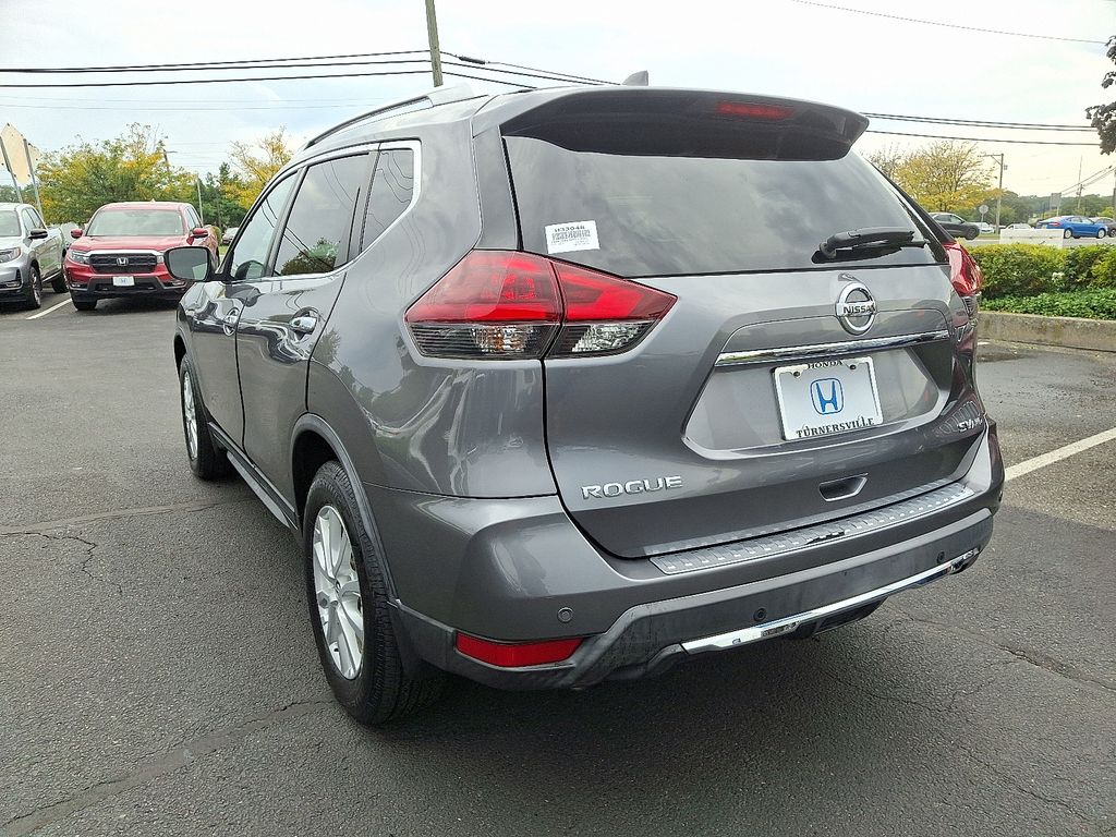 Thumbnail: 2019 Nissan Rogue - 4