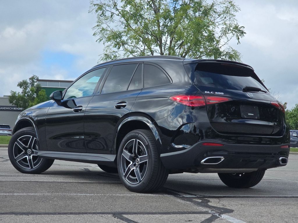 Certified Used 2026 Black Mercedes-Benz GLC 300 image 15