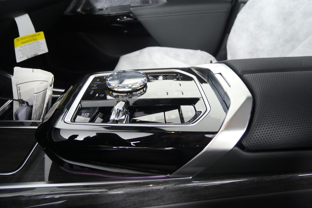 Thumbnail: 2026 BMW 7 Series - 23