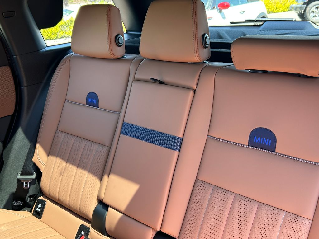 2025 MINI Cooper Countryman Signature 31