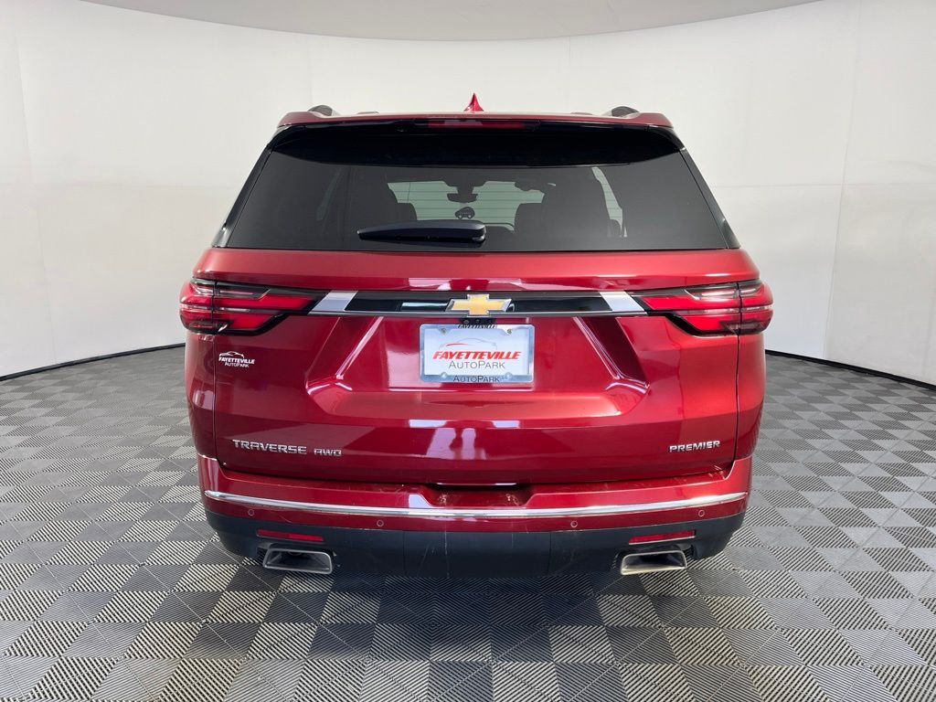Thumbnail: 2022 Chevrolet Traverse - 16