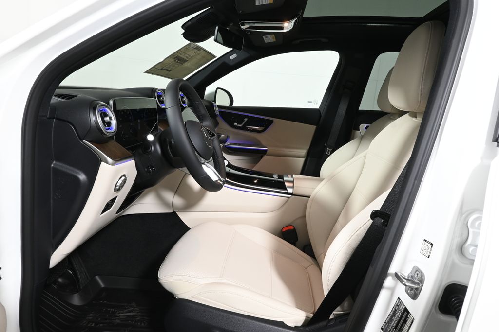 Thumbnail: 2026 Mercedes-Benz GLC - 3