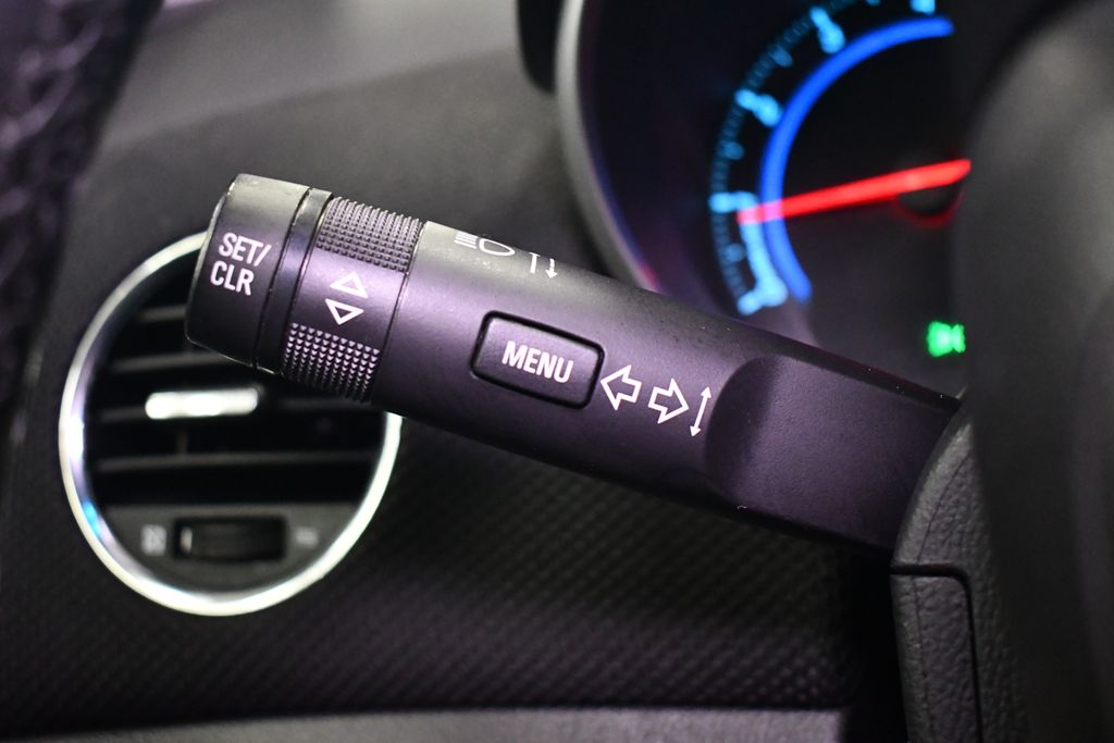 Thumbnail: 2011 Chevrolet Cruze - 20