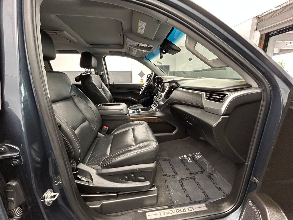 Used 2020 Shadow Gray Metallic Chevrolet LT image 58