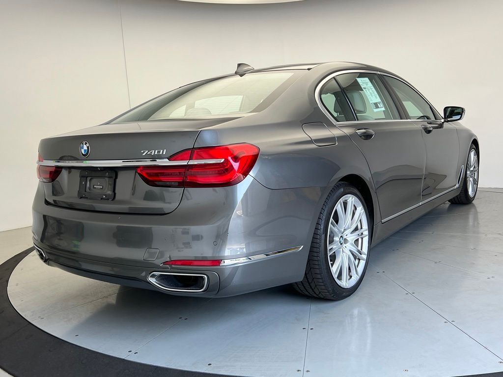 Thumbnail: 2019 BMW 7 Series - 3