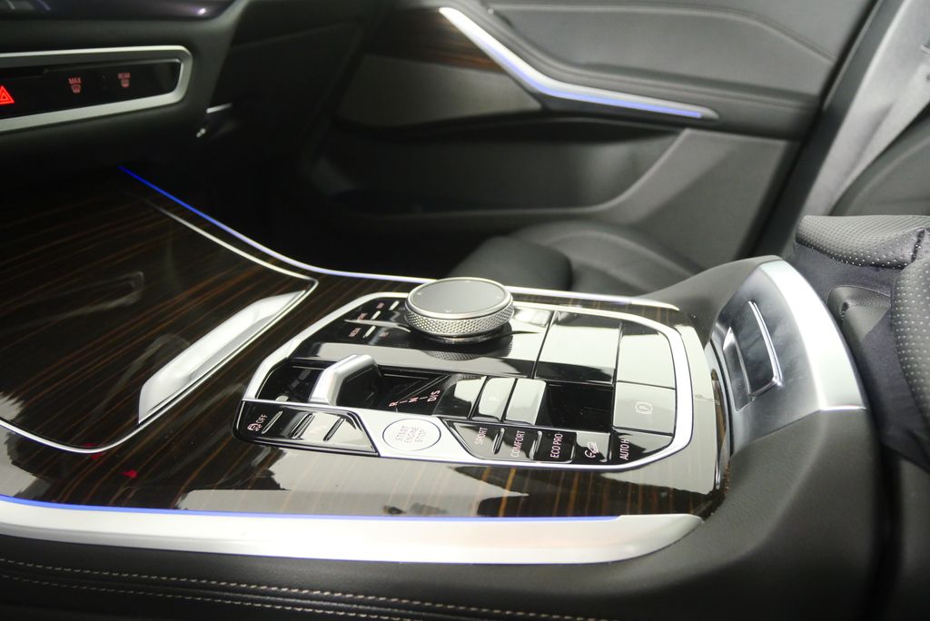 Thumbnail: 2026 BMW X5 - 20