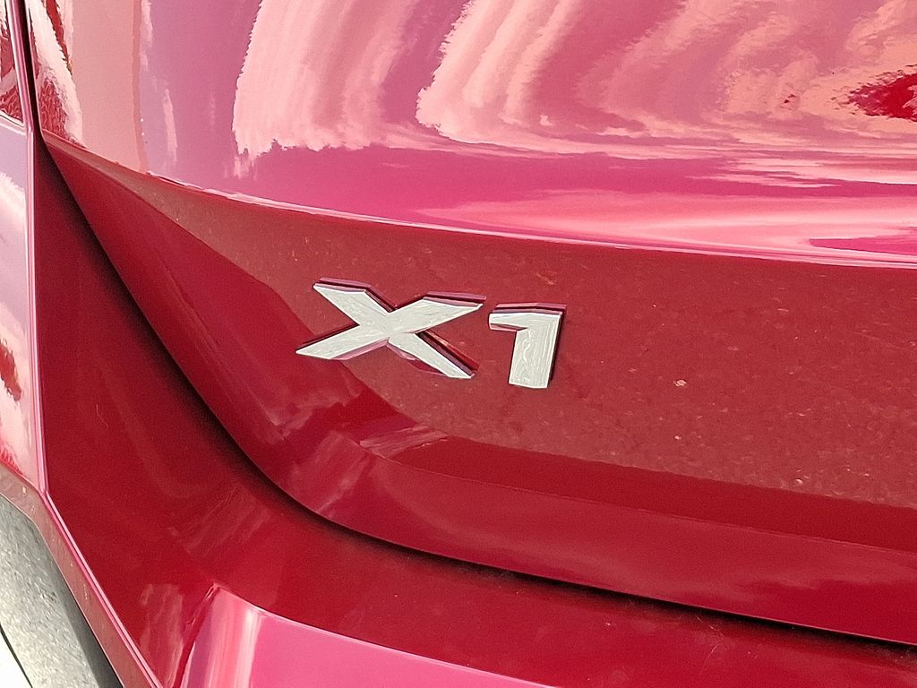 Thumbnail: 2026 BMW X1 - 11