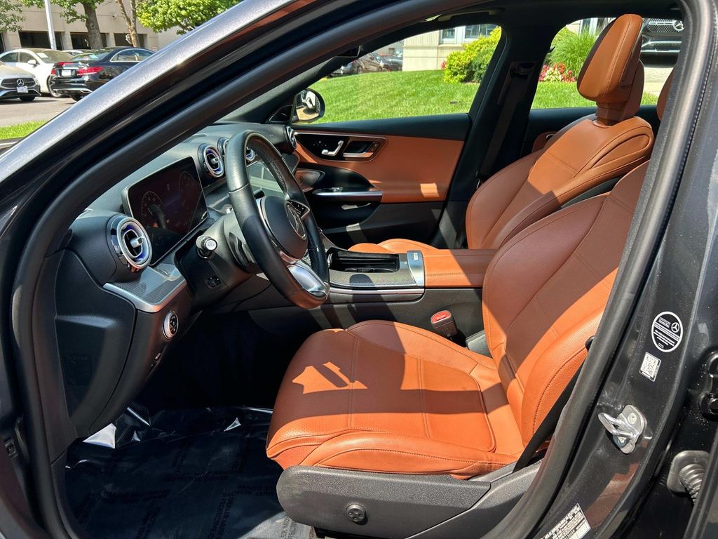 Thumbnail: 2023 Mercedes-Benz C-Class - 16