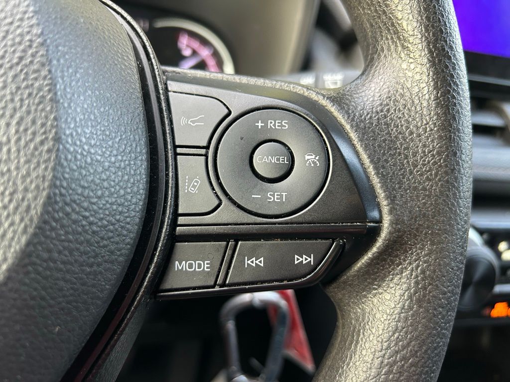 2024 Toyota RAV4 LE 18